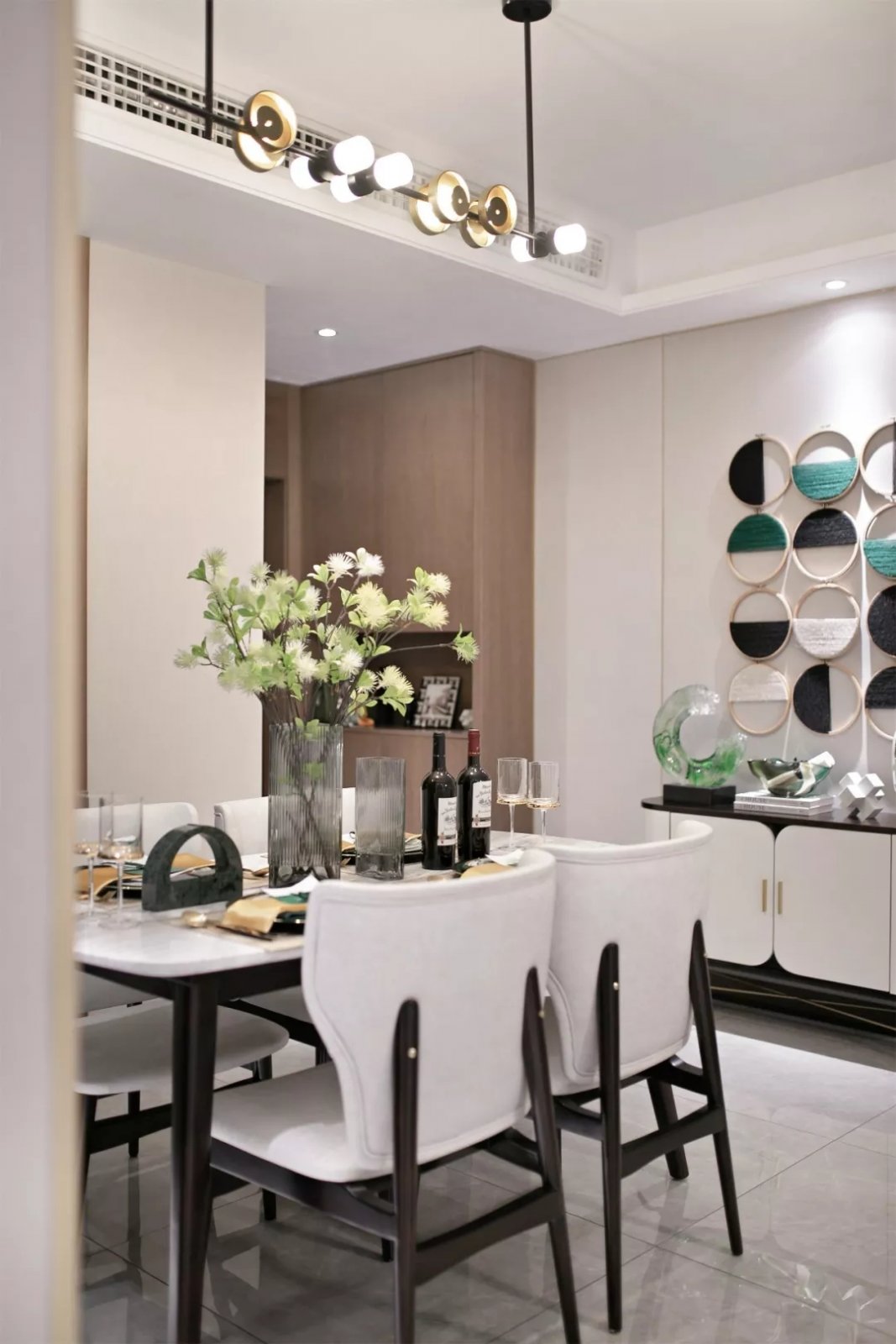 新中式風格室內家裝案例效果圖-餐廳