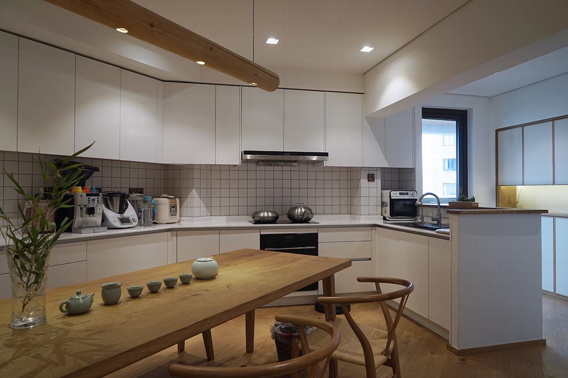 現代日式風格家裝設計室內裝修效果圖-廚房