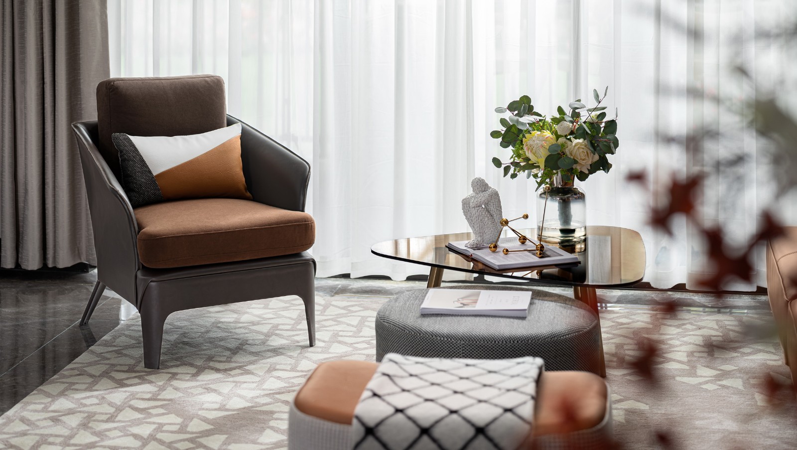 現代輕奢風格室內設計家裝案例-客廳茶幾沙發