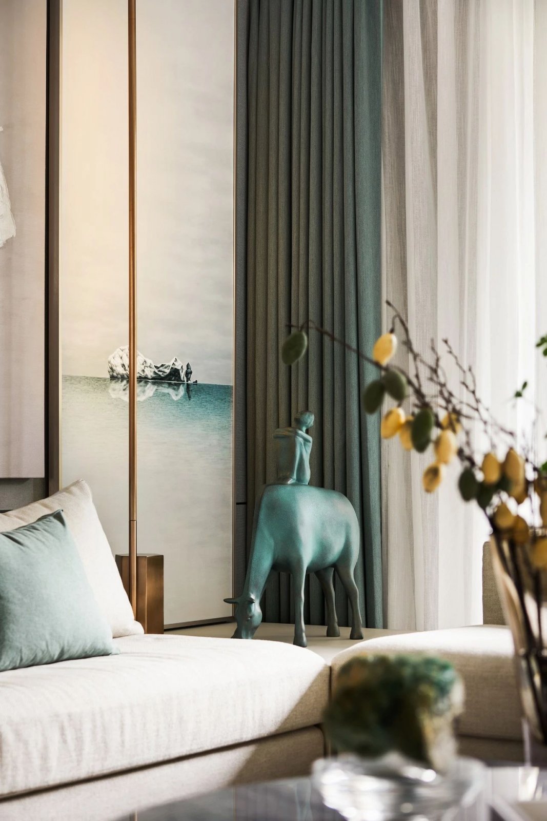 現代輕奢風格室內設計家裝案例-客廳沙發窗簾