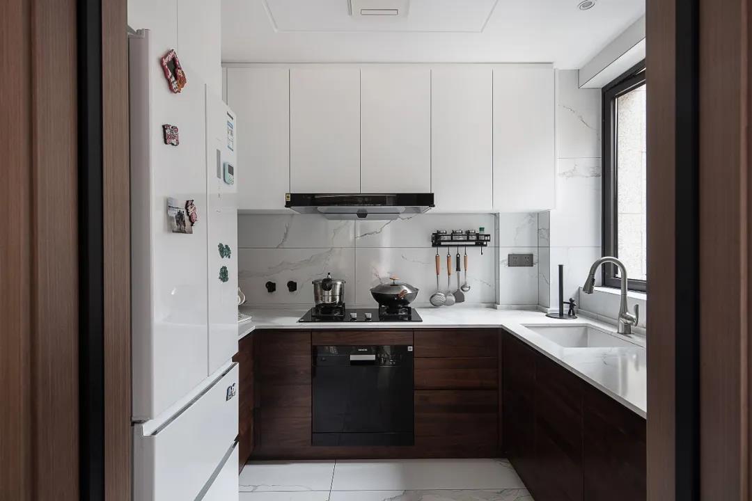 現代簡約風格室內家裝案例效果圖-廚房