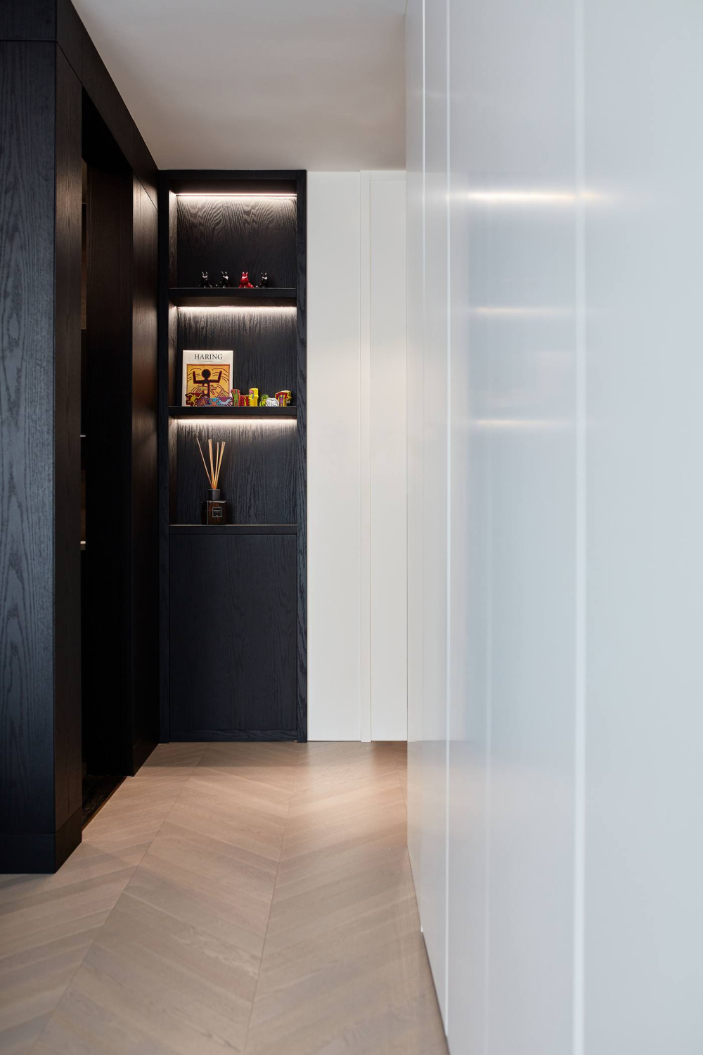 現代簡約風格室內家裝案例效果圖-走廊