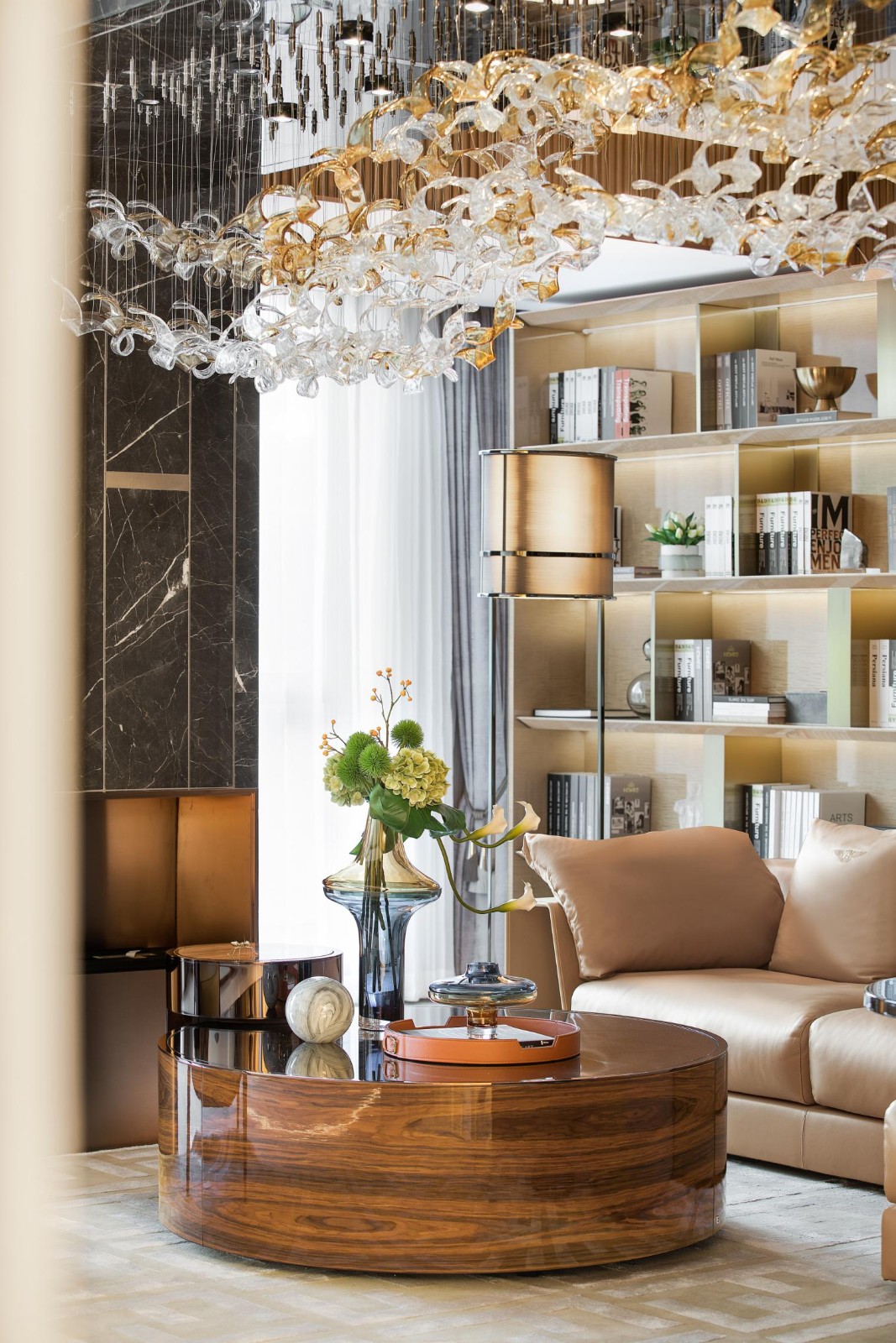 歐式輕奢風格室內設計家裝案例-客廳吊燈裝飾